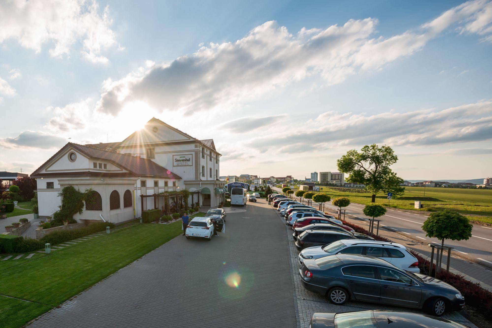 Hotel Sonnenhof Suceava Eksteriør bilde